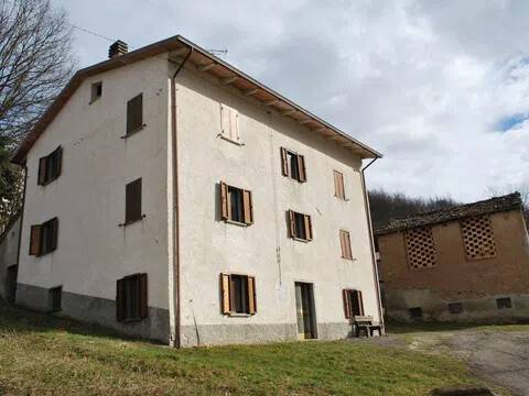casa indipendente in vendita a Villa Minozzo in zona Case Zobbi