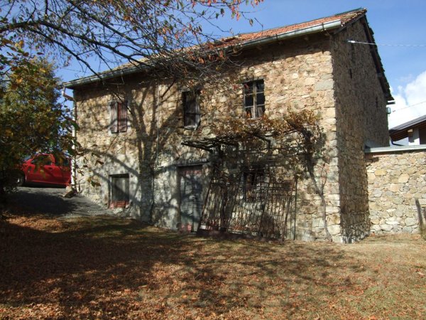 casa indipendente in vendita a Villa Minozzo in zona Sologno