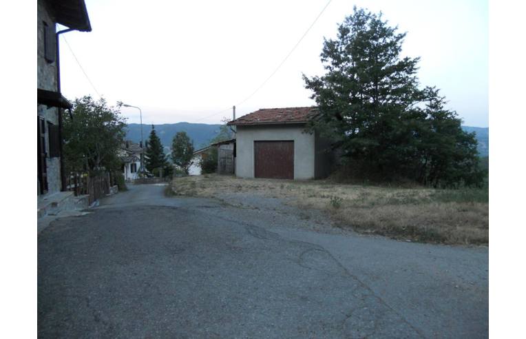 casa indipendente in vendita a Villa Minozzo in zona Novellano