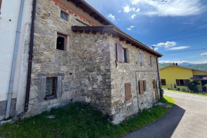 casa indipendente in vendita a Villa Minozzo in zona Asta