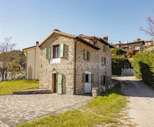 casa indipendente in vendita a Villa Minozzo in zona Gova