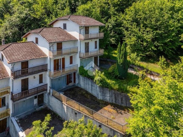 casa indipendente in vendita a Villa Minozzo in zona Minozzo