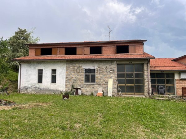 casa indipendente in vendita a Villa Minozzo in zona Costabona