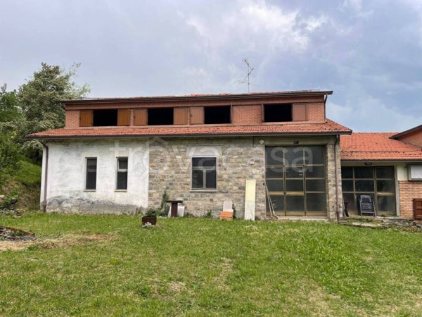 casa indipendente in vendita a Villa Minozzo in zona Costabona