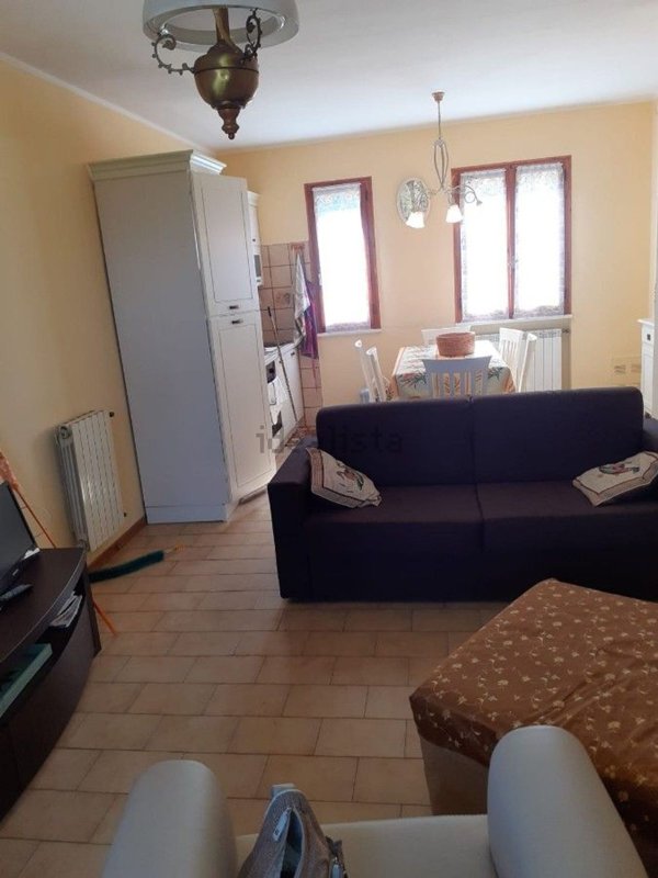 casa indipendente in vendita a Villa Minozzo in zona Case Zobbi