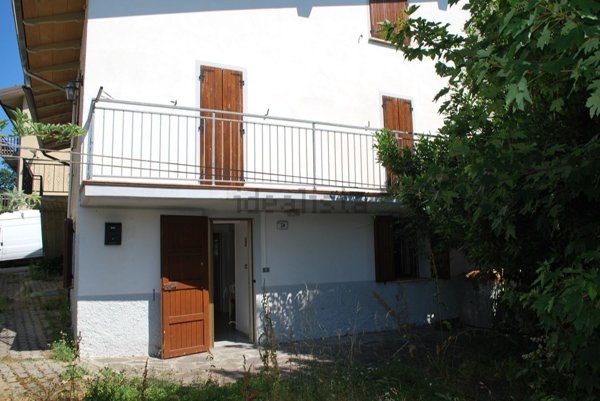 casa indipendente in vendita a Villa Minozzo in zona Gova