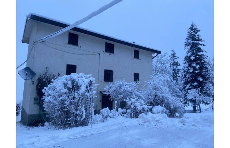 casa indipendente in vendita a Villa Minozzo in zona Gova
