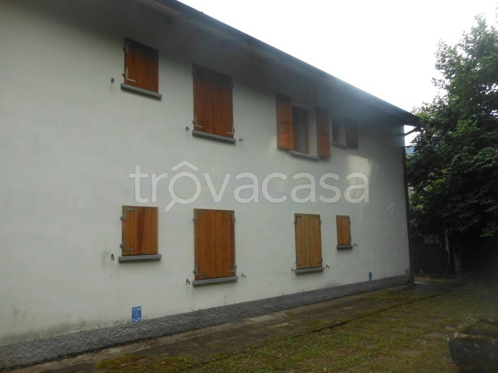 appartamento in vendita a Villa Minozzo in zona Civago