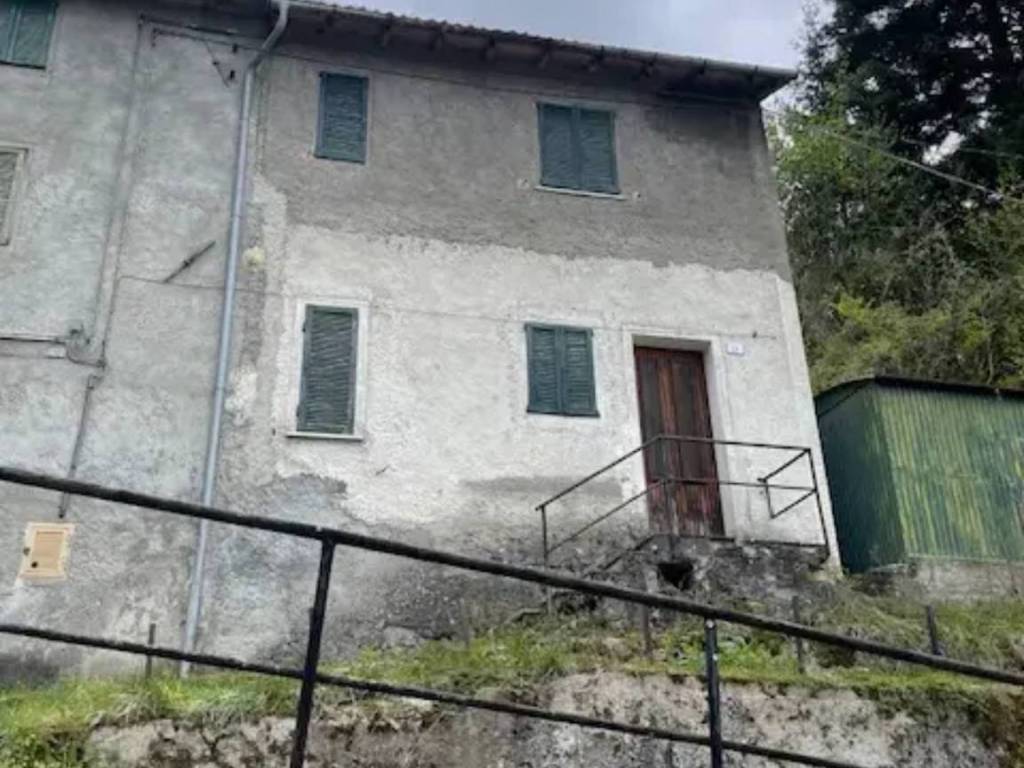 casa indipendente in vendita a Ventasso in zona Vaglie