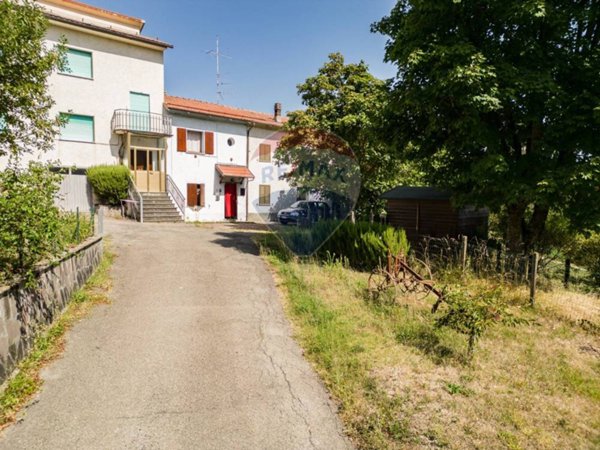 casa indipendente in vendita a Ventasso in zona Ramiseto