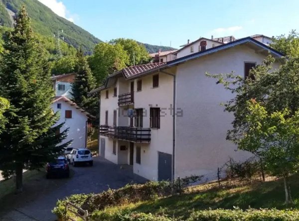 casa indipendente in vendita a Ventasso