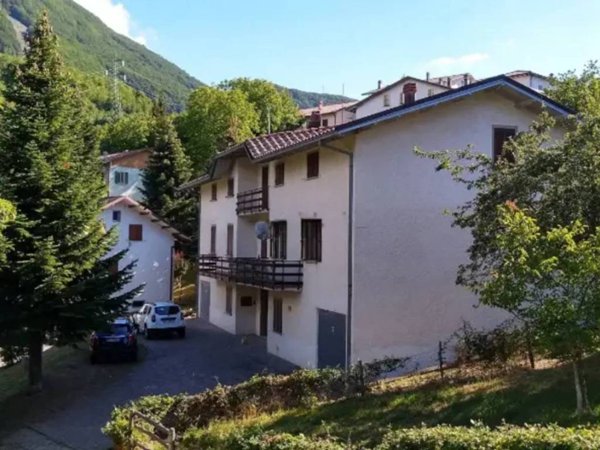 casa indipendente in vendita a Ventasso in zona Ligonchio