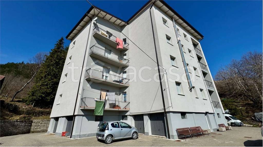 appartamento in vendita a Ventasso in zona Collagna