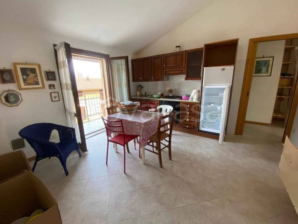 appartamento in vendita a Ventasso in zona Cervarezza