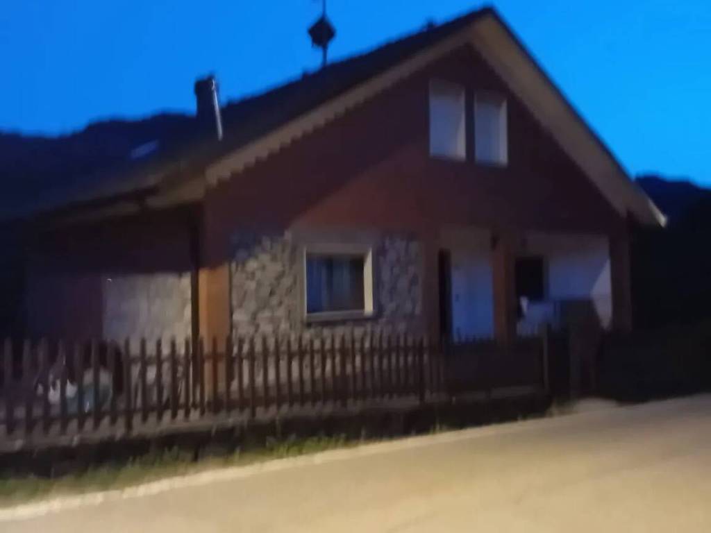 casa indipendente in vendita a Ventasso