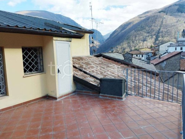 appartamento in vendita a Ventasso in zona Ligonchio