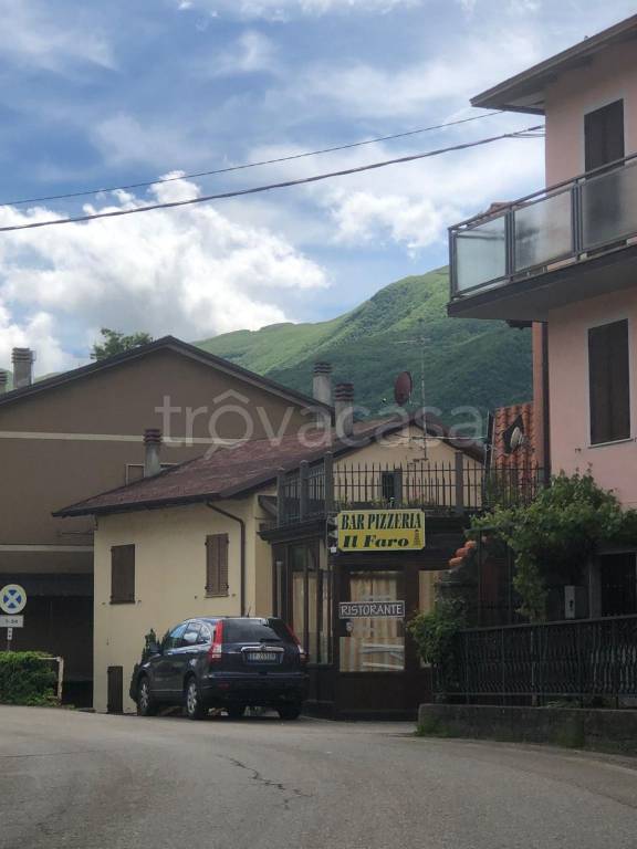casa indipendente in vendita a Ventasso in zona Ligonchio
