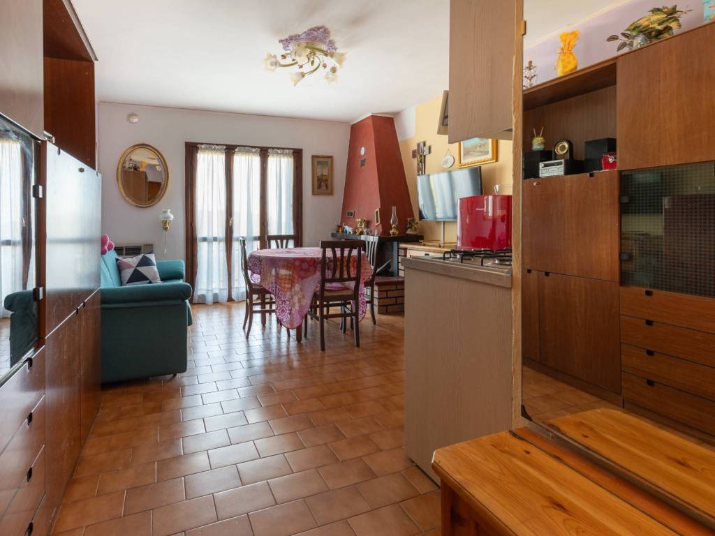 appartamento in vendita a Ventasso in zona Cervarezza