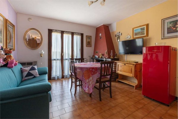 appartamento in vendita a Ventasso in zona Cervarezza