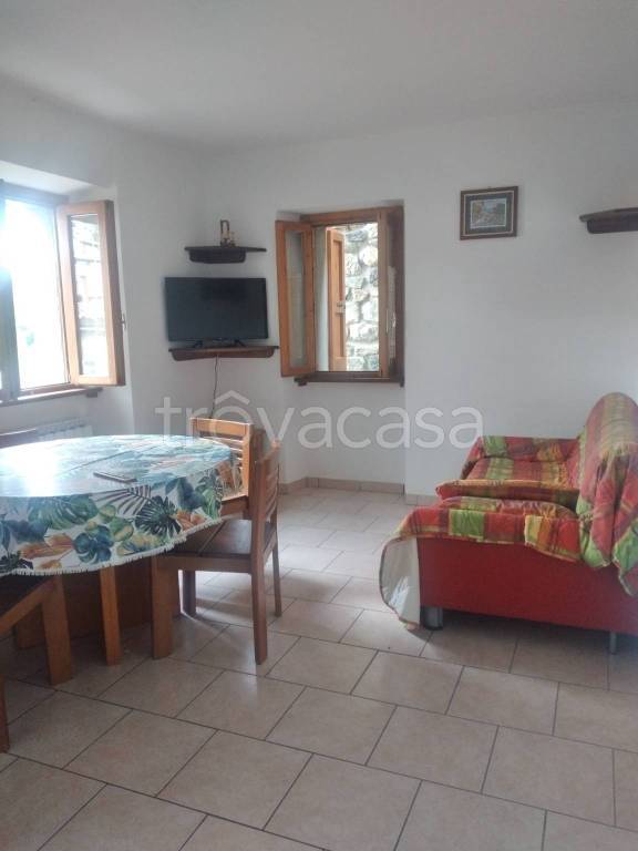 appartamento in vendita a Ventasso in zona Cervarezza