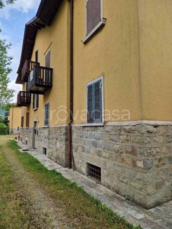 appartamento in vendita a Ventasso in zona Ligonchio