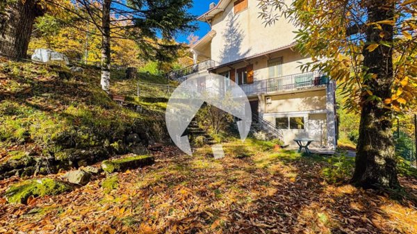 appartamento in vendita a Ventasso in zona Cervarezza