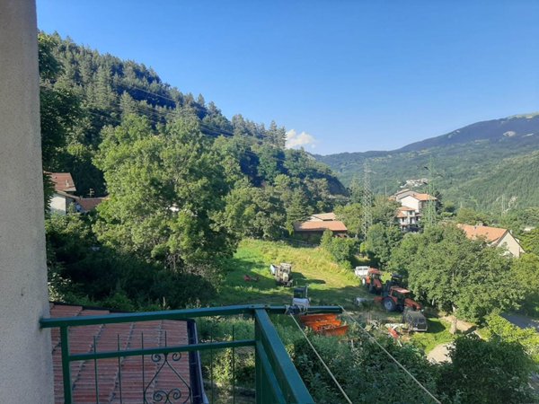 appartamento in vendita a Ventasso in zona Ligonchio