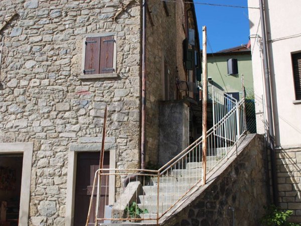 appartamento in vendita a Ventasso in zona Cerreto Laghi