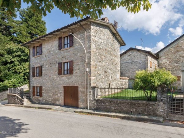 casa indipendente in vendita a Ventasso in zona Castagneto