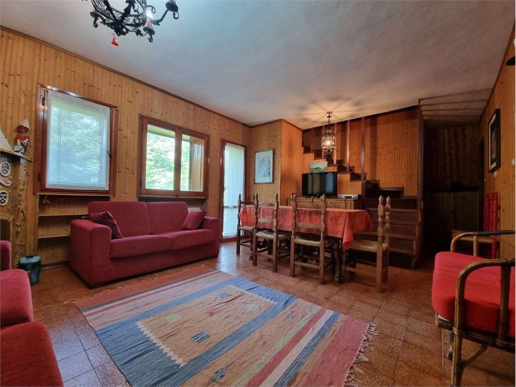 appartamento in vendita a Ventasso in zona Cerreto Laghi