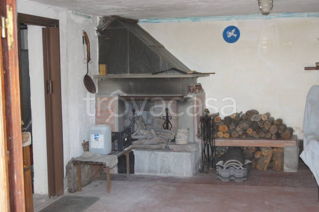 casa indipendente in vendita a Ventasso in zona Cerreto Laghi