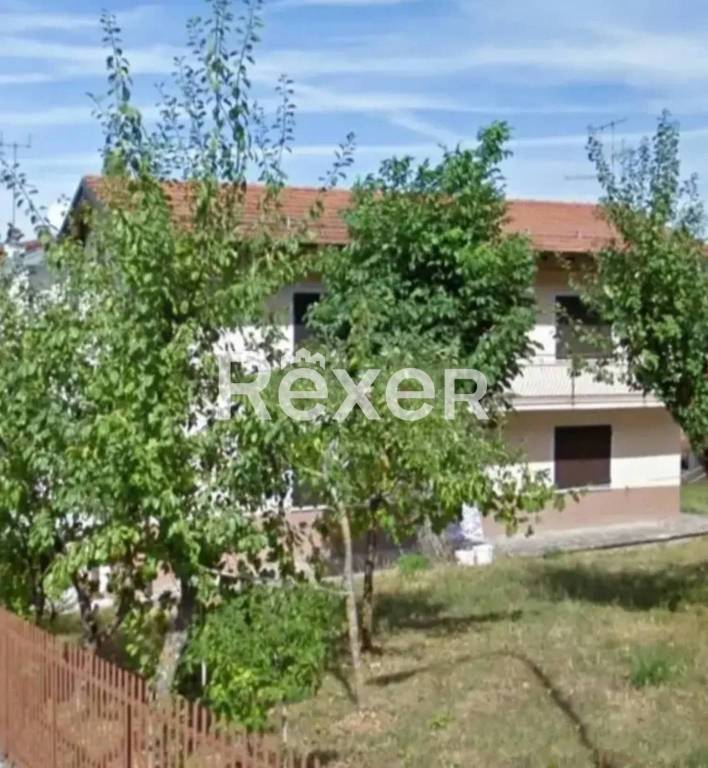 casa indipendente in vendita a Ventasso in zona Taviano