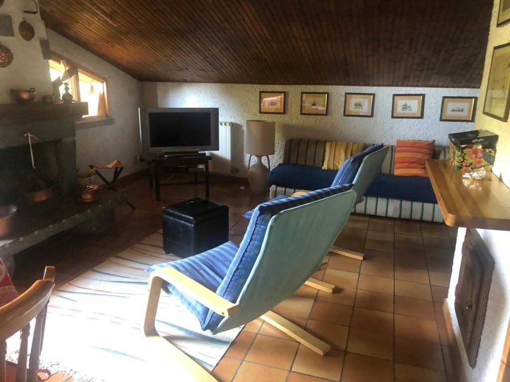 appartamento in vendita a Ventasso in zona Cerreto Laghi