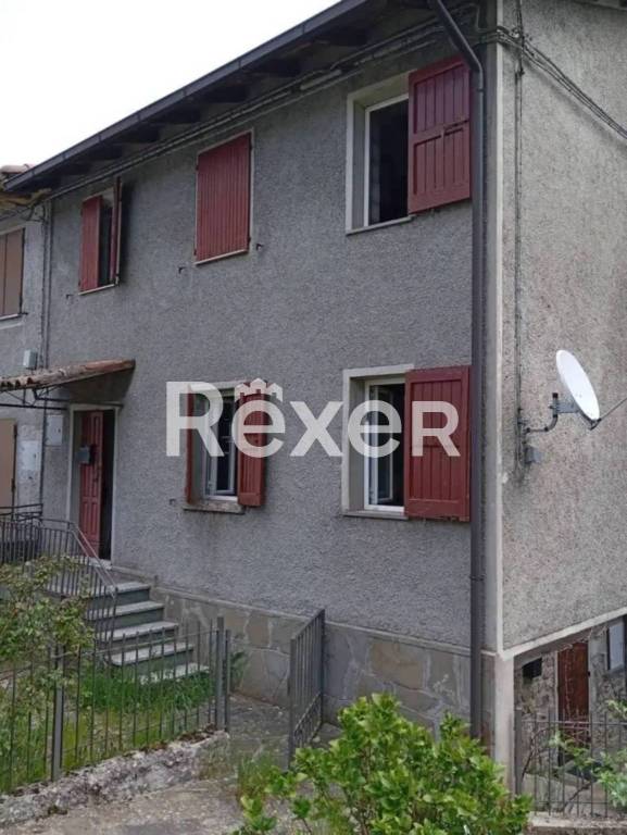 casa indipendente in vendita a Ventasso in zona Cerreto Alpi