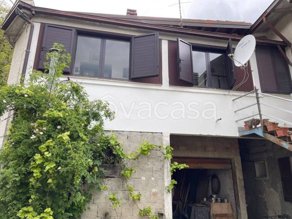 casa indipendente in vendita a Ventasso in zona Collagna