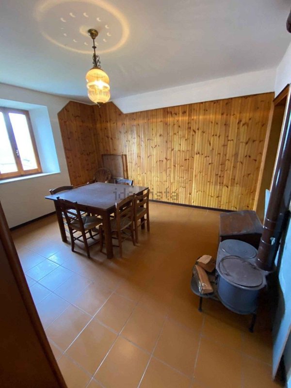 appartamento in vendita a Ventasso in zona Casalino