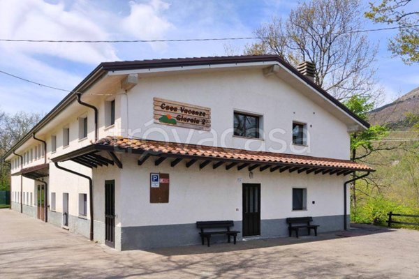 negozio in vendita a Ventasso