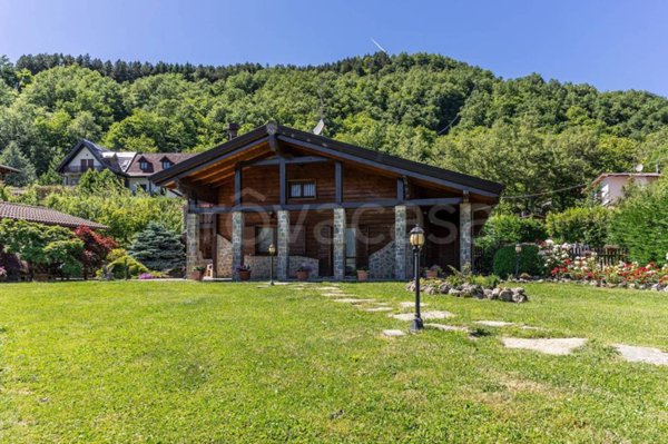 casa indipendente in vendita a Ventasso