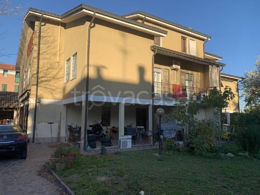 casa indipendente in vendita a Bastiglia