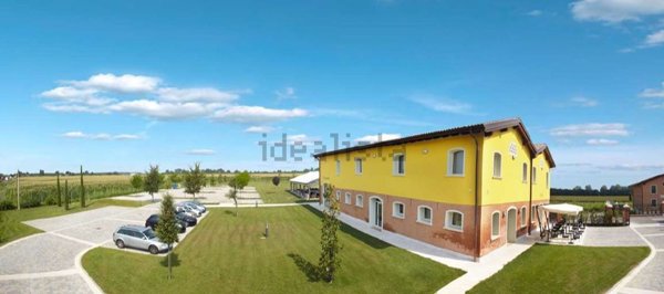 locale commerciale in vendita a Bastiglia