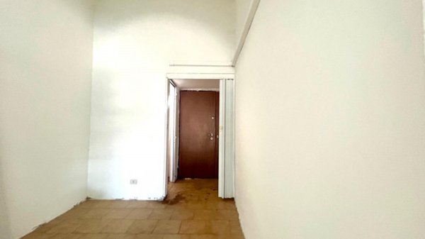 negozio in vendita a Bastiglia