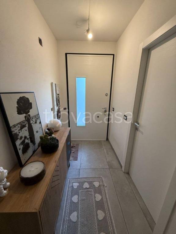 pentavano in vendita a Bastiglia