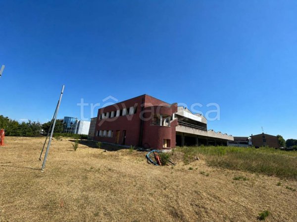 negozio in vendita a Bastiglia