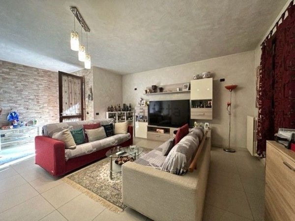 appartamento in vendita a Bomporto in zona Sorbara