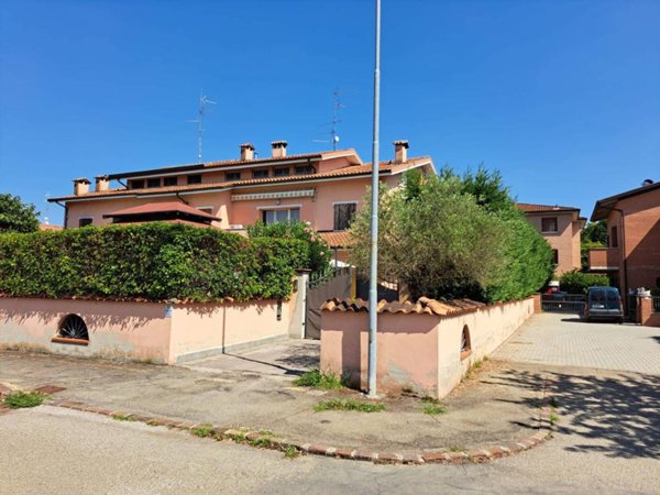 casa indipendente in vendita a Bomporto in zona Solara