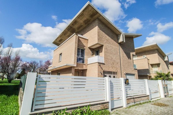 casa indipendente in vendita a Bomporto