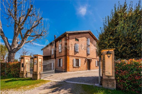 casa indipendente in vendita a Bomporto in zona Solara