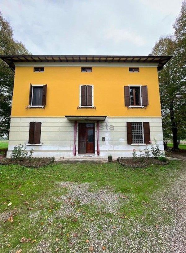 esavano in vendita a Bomporto in zona Sorbara