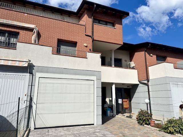 casa indipendente in vendita a Bomporto
