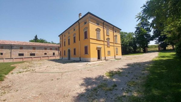 casa indipendente in vendita a Bomporto in zona Solara